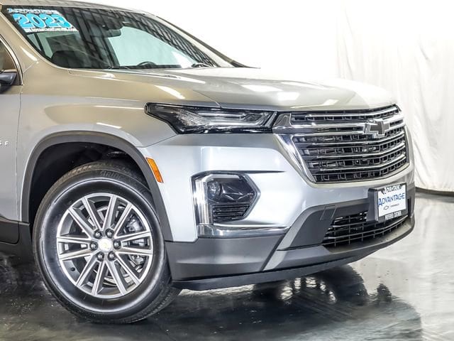 2023 Chevrolet Traverse 1LT - Photo 3