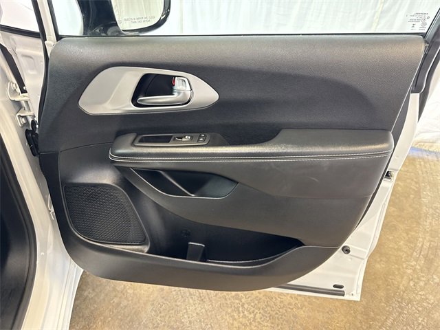 2025 CHRYSLER PACIFICA - Image 29