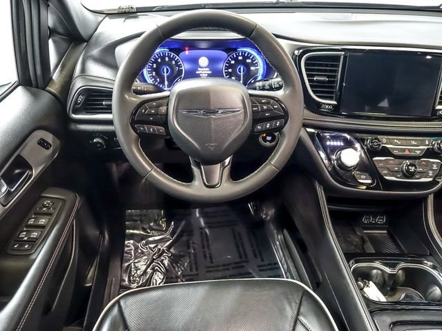 2025 Chrysler Pacifica Limited - Photo 18