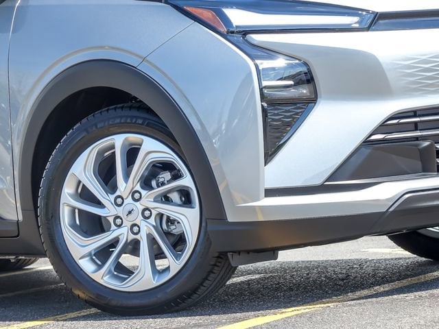 2027 Chevrolet Bolt LT - Photo 4
