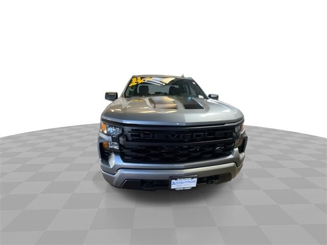 2023 Chevrolet Silverado 1500 Custom photo 3