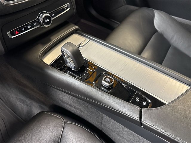 2023 VOLVO XC90 - Image 22