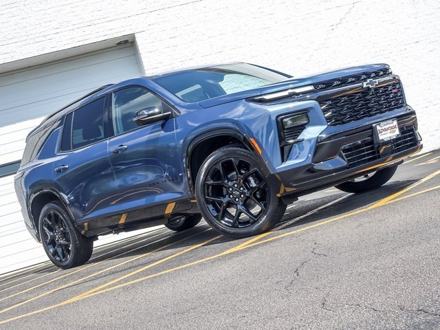 2026 Chevrolet Traverse RS photo 2