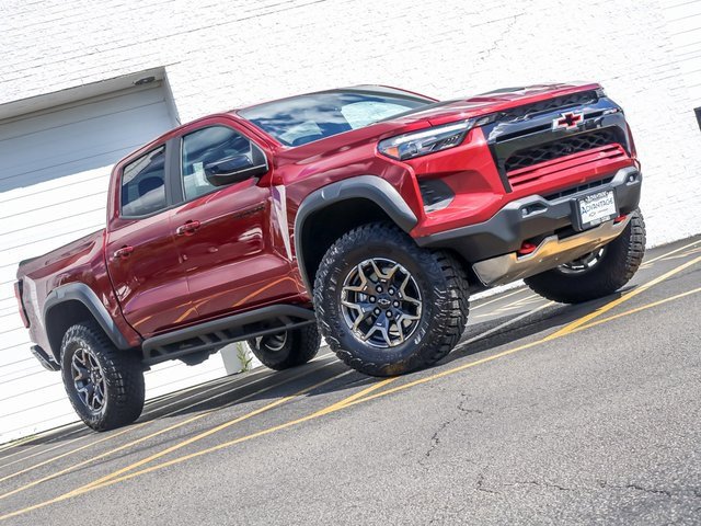 2025 Chevrolet Colorado ZR2 photo 3