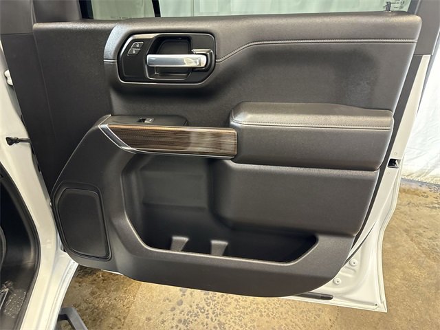 2021 CHEVROLET SILVERADO - Image 24