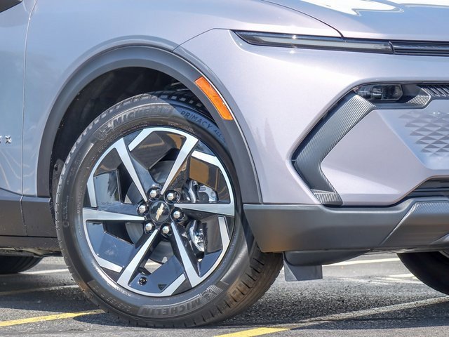 2026 Chevrolet Equinox EV 1LT photo 4
