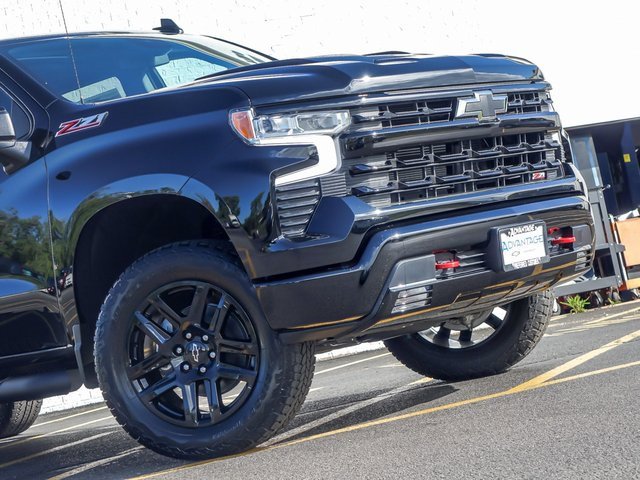 2026 Chevrolet Silverado 1500 LT Trail Boss photo 3