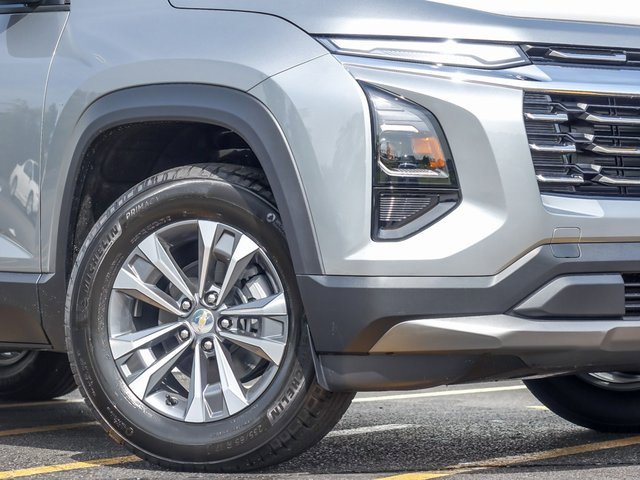 2026 Chevrolet Equinox LT photo 4