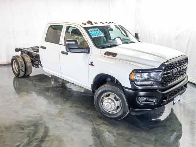 2023 RAM 3500 - Image 6