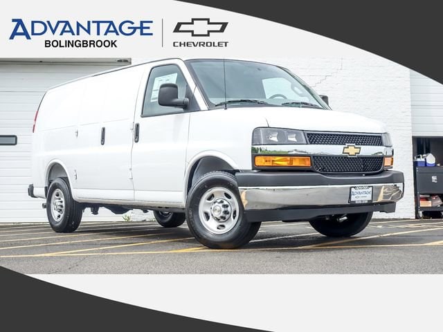 2026 Chevrolet Express 2500 Work Van HD's photo