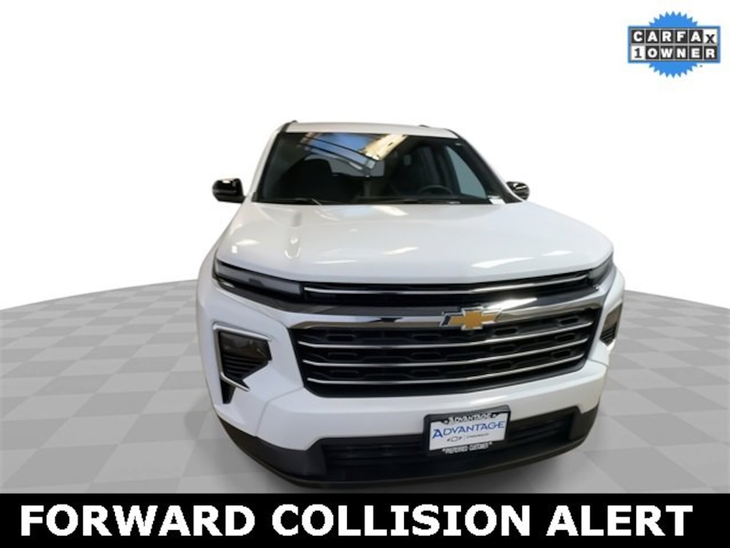 Used 2025 Chevrolet Traverse LT SUV