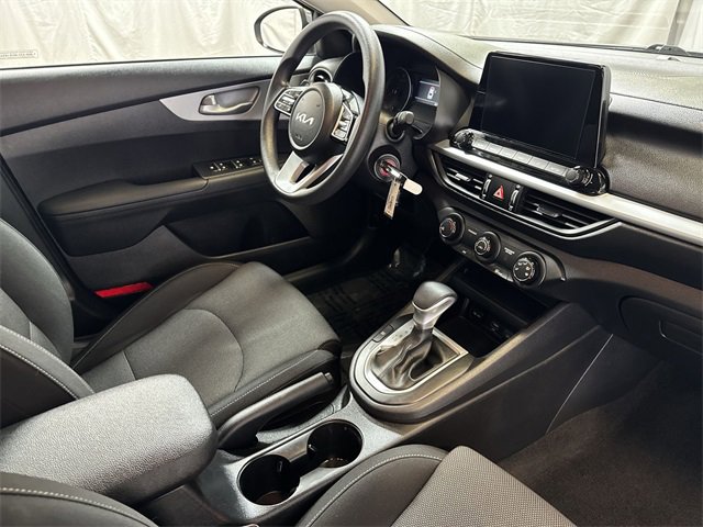 2024 KIA FORTE - Image 25