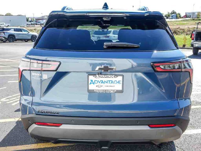 2027 Chevrolet Equinox LT - Photo 7
