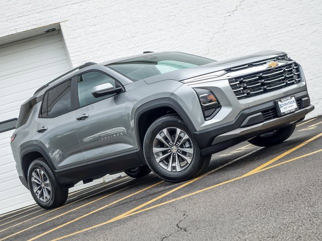 2026 Chevrolet Equinox LT photo 3