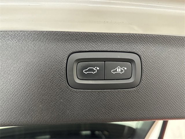 2023 VOLVO XC90 - Image 27