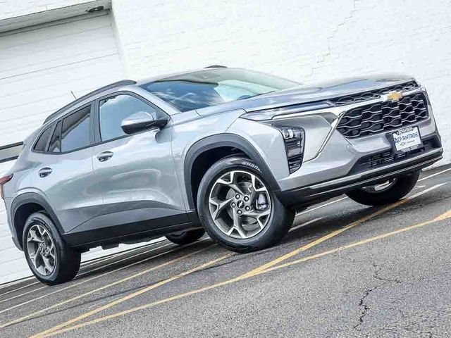 2026 Chevrolet Trax LT - Photo 3