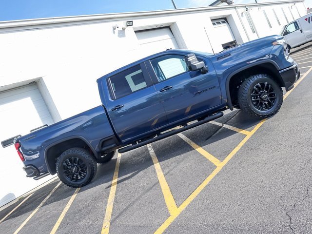 2026 Chevrolet Silverado 2500HD LT photo 3