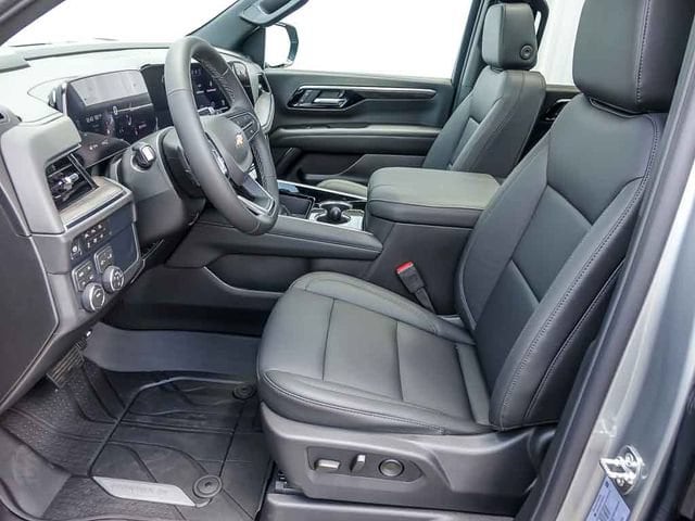 2026 Chevrolet Suburban LT - Photo 16