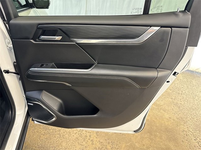 2025 GMC ACADIA - Image 29