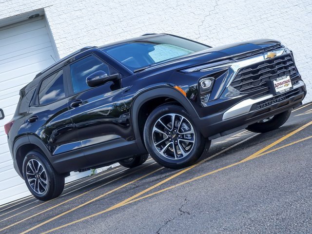2026 Chevrolet Trailblazer LT photo 2