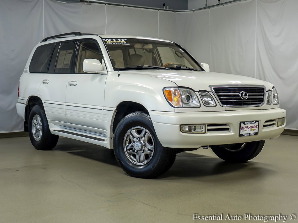2002 Lexus LX 470 photo 2