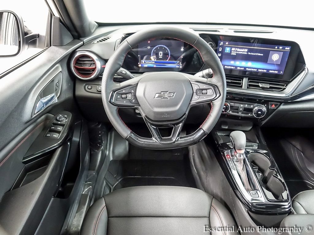 2026 Chevrolet Trax RS - Photo 11