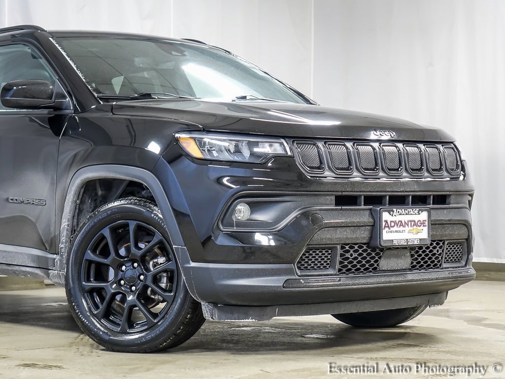 Used 2022 Jeep Compass Altitude 4x4 SUV