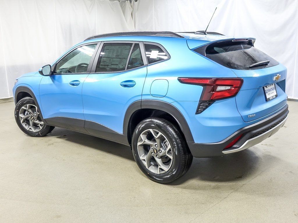 2026 Chevrolet Trax LT - Photo 7