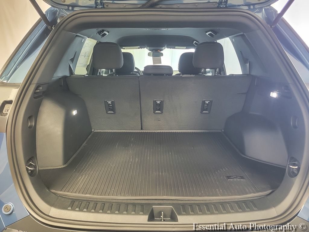 2027 Chevrolet Equinox LT - Photo 16