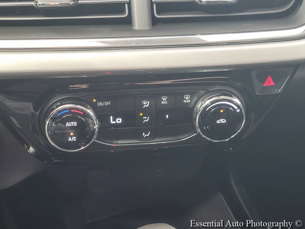 2026 Chevrolet Trax LT - Photo 13