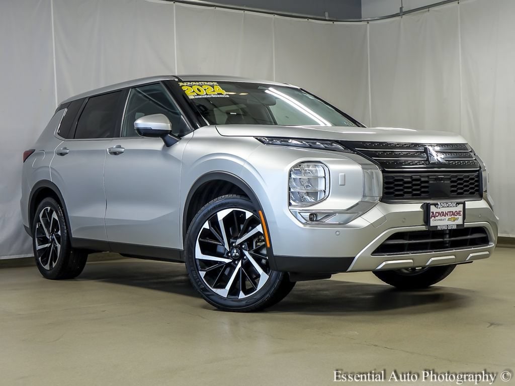 Used 2024 Mitsubishi Outlander SE