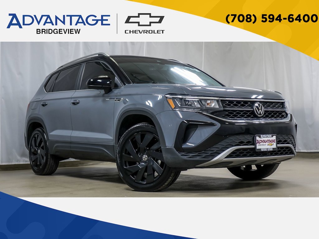 2024 Volkswagen Taos SE's photo