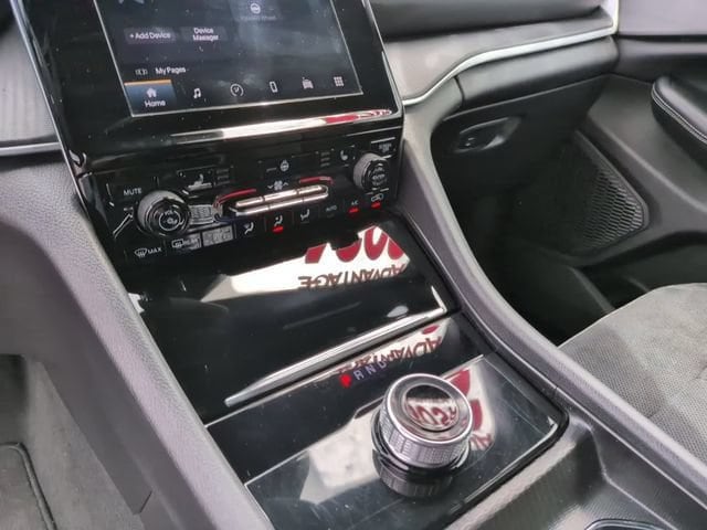 2024 Jeep Grand Cherokee L Altitude - Photo 25