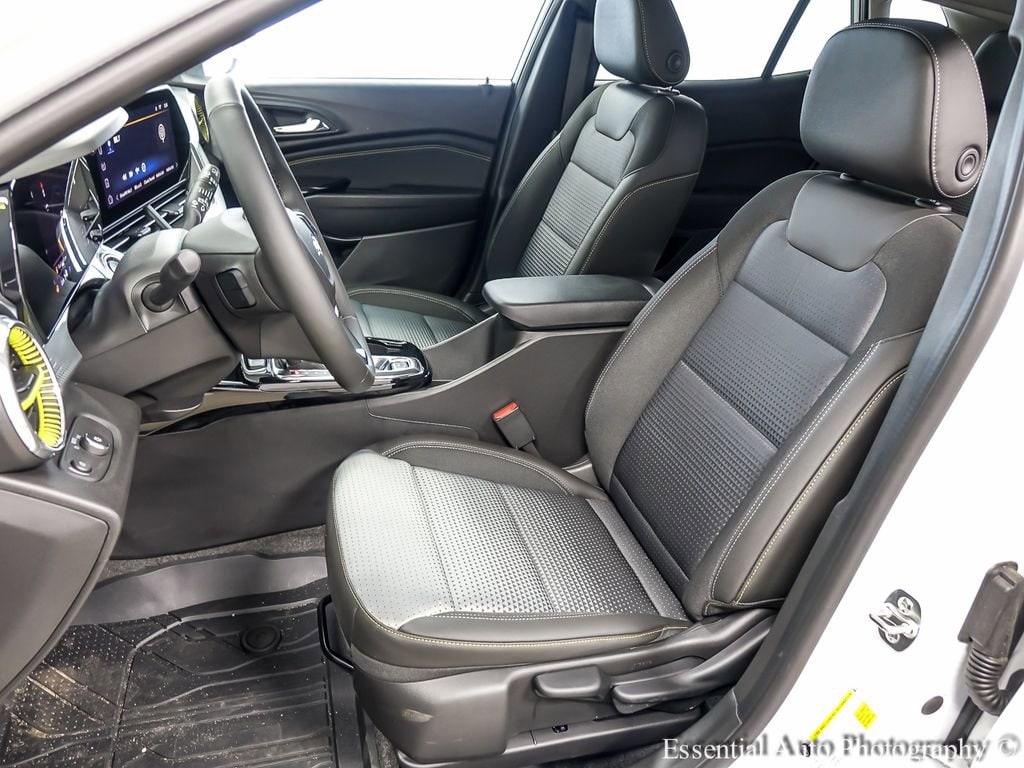2026 Chevrolet Trax LT - Photo 9