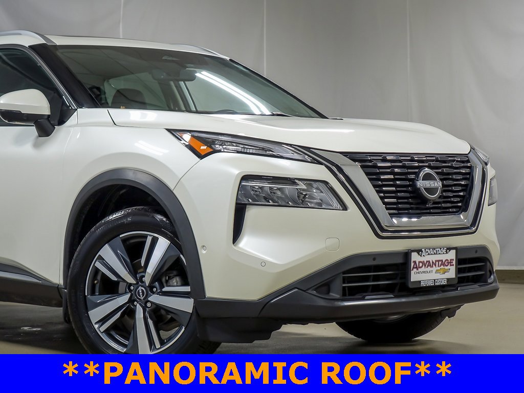 2023 Nissan Rogue SL photo 2