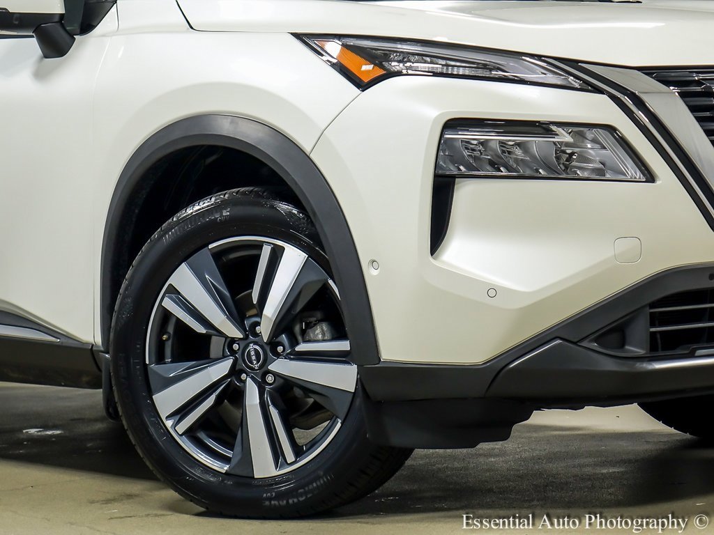 2023 Nissan Rogue SL photo 3