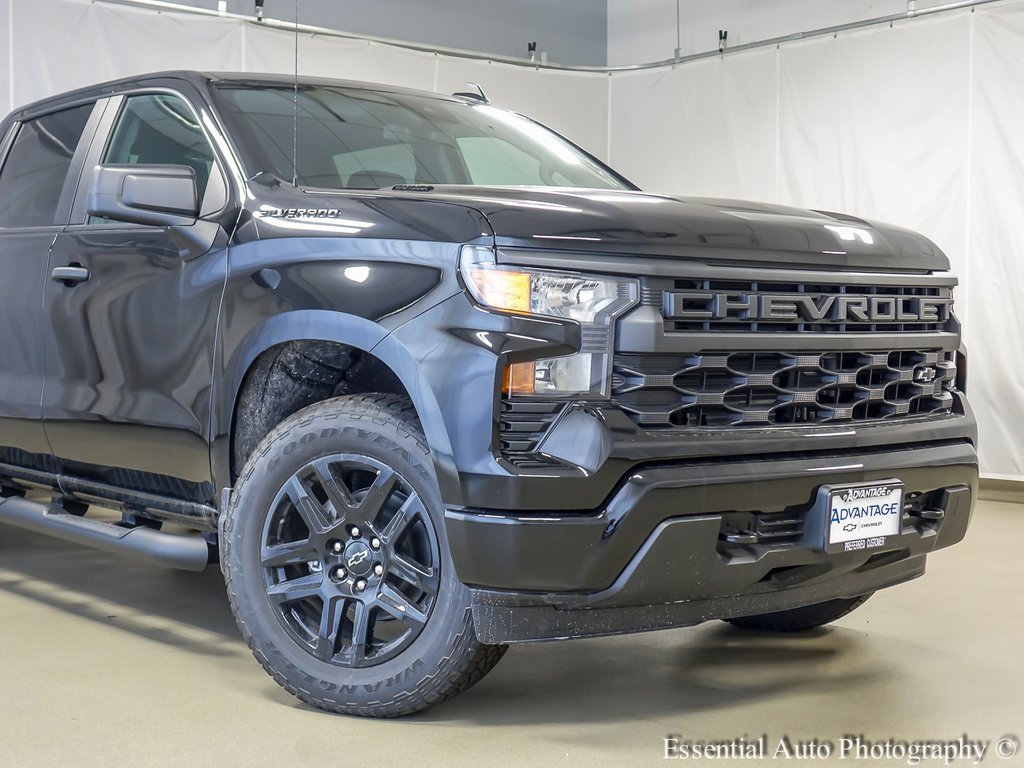 2026 Chevrolet Silverado 1500 Custom photo 2