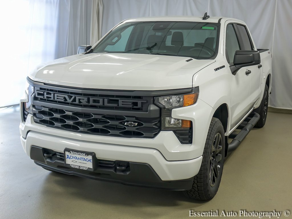 2026 Chevrolet Silverado 1500 Custom photo 3