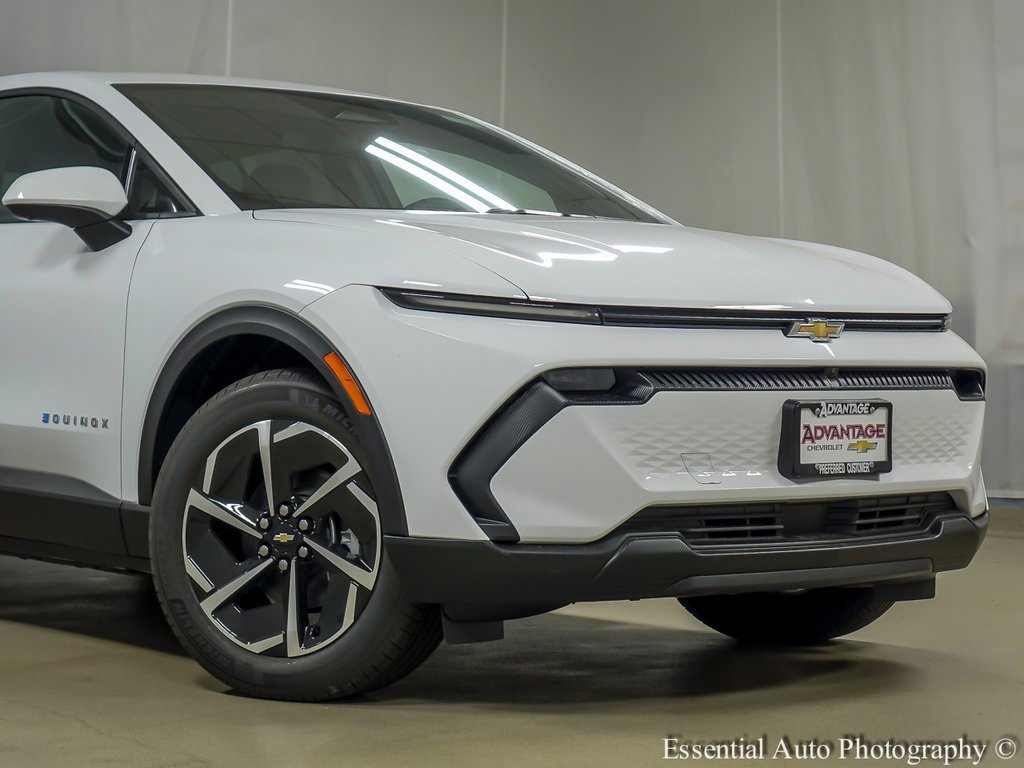 2026 Chevrolet Equinox EV 1LT photo 3