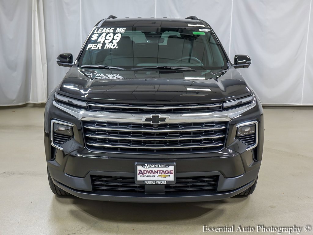 2026 Chevrolet Traverse photo 2