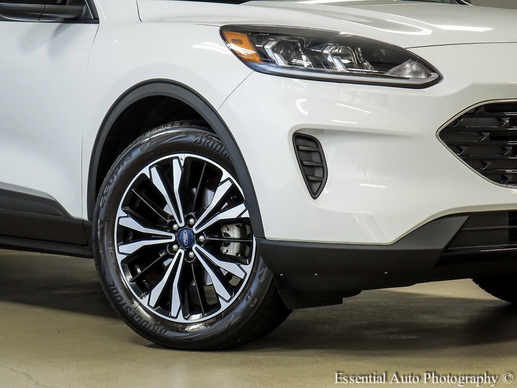 2022 Ford Escape SE photo 4