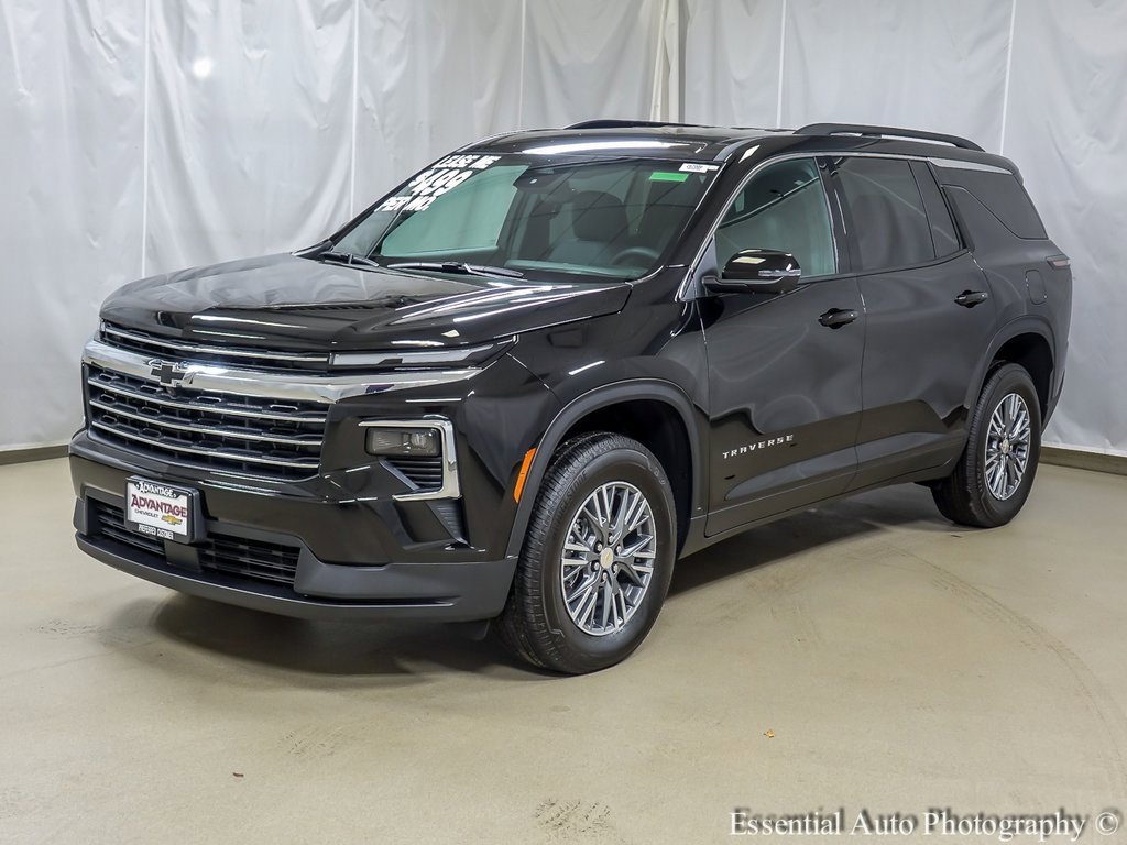 2026 Chevrolet Traverse photo 3