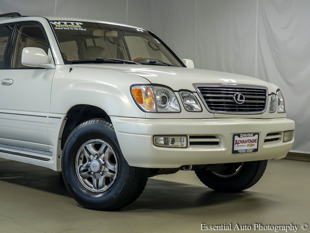 2002 Lexus LX 470 photo 3
