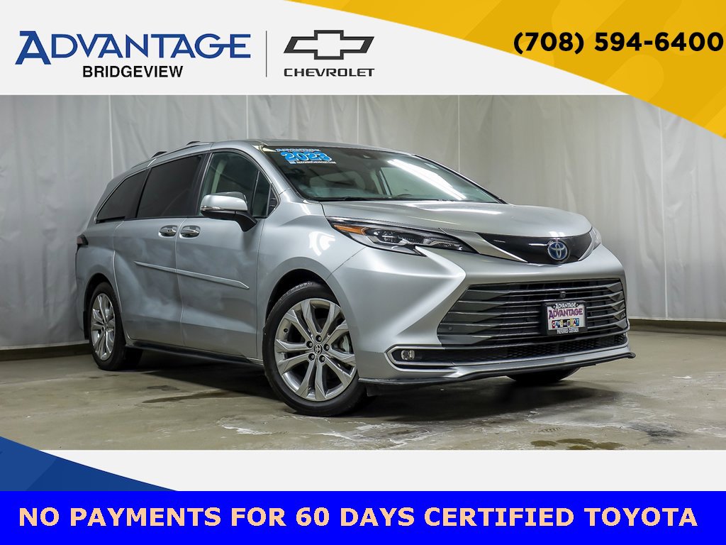 2023 Toyota Sienna Platinum's photo
