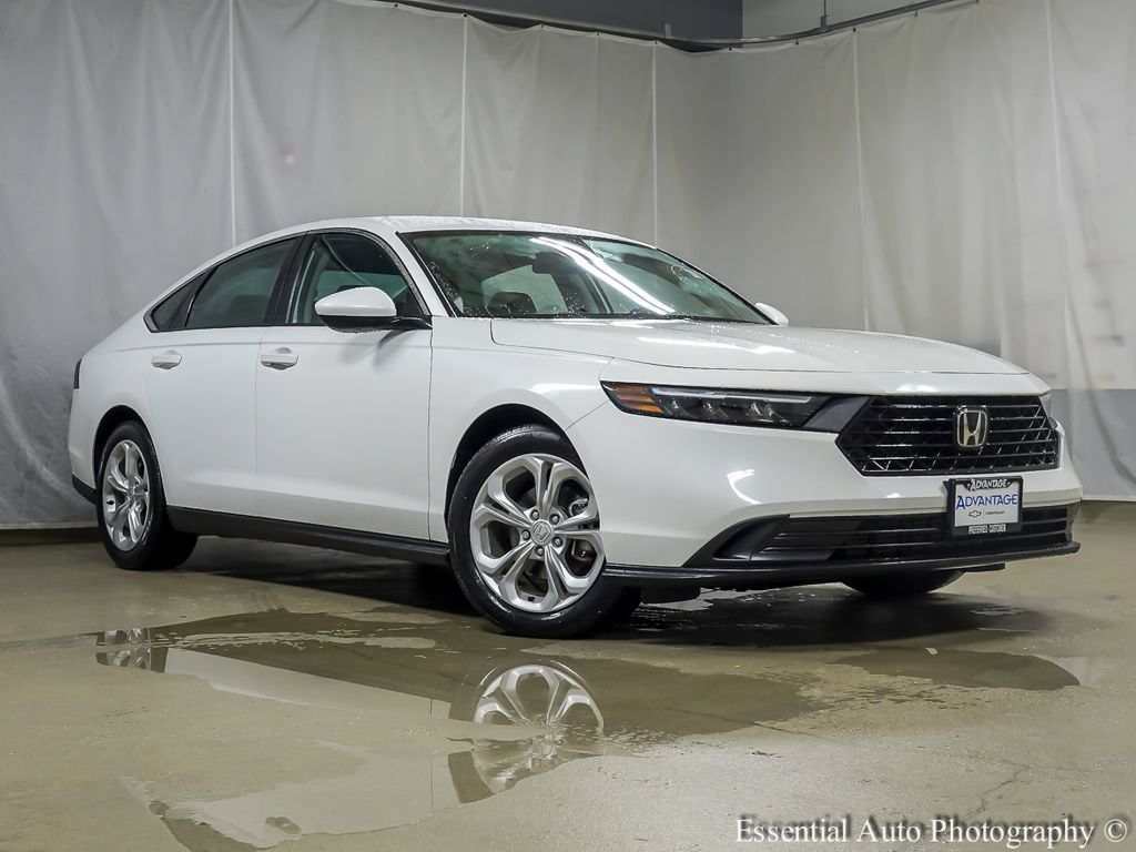 Used 2023 Honda Accord LX with VIN 1HGCY1F25PA028936 for sale in Bridgeview, IL