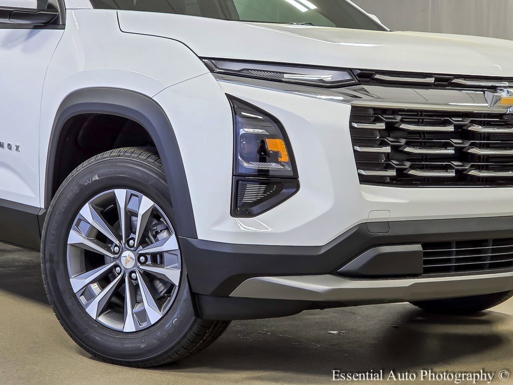 2026 Chevrolet Equinox LT photo 2