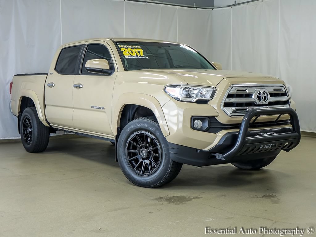 Used 2017 Toyota Tacoma SR5 with VIN 3TMAZ5CN7HM026991 for sale in Bridgeview, IL