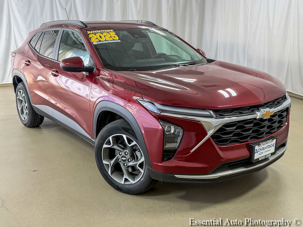 Used 2025 Chevrolet Trax LT with VIN KL77LHEP3SC229359 for sale in Bridgeview, IL