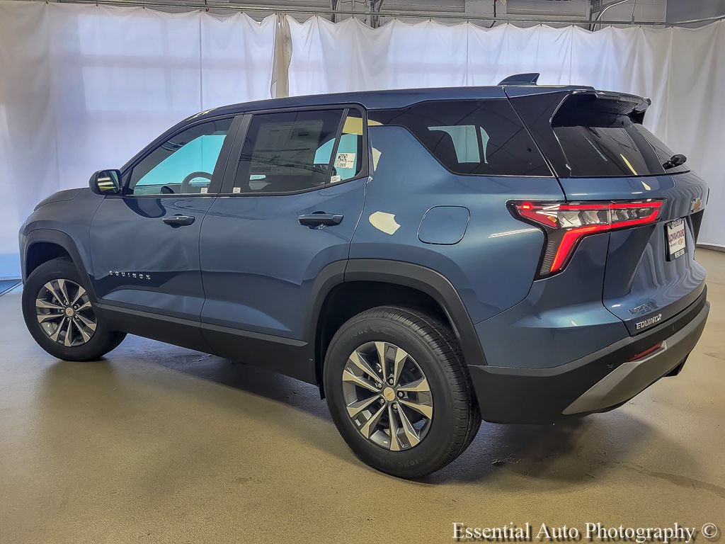 2027 Chevrolet Equinox LT - Photo 7