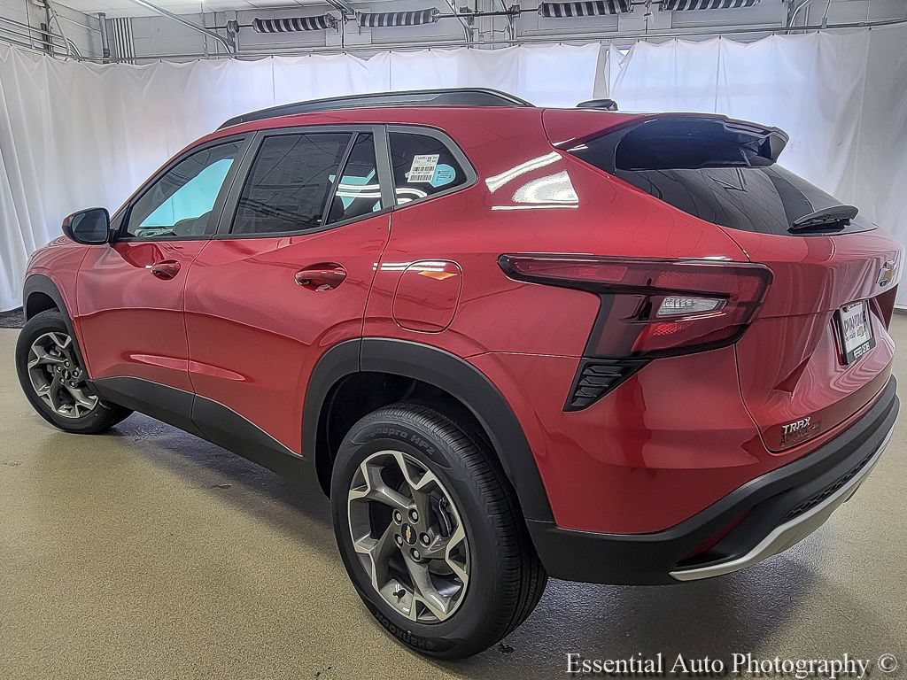 2026 Chevrolet Trax LT - Photo 7